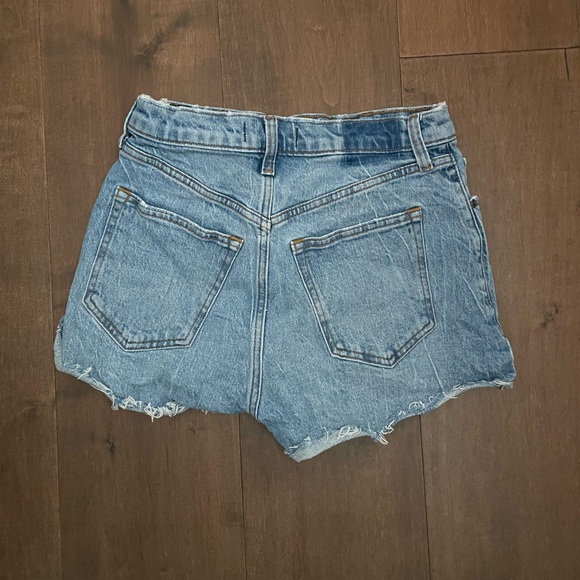 High Rise Mom Shorts - Picture 4 of 4